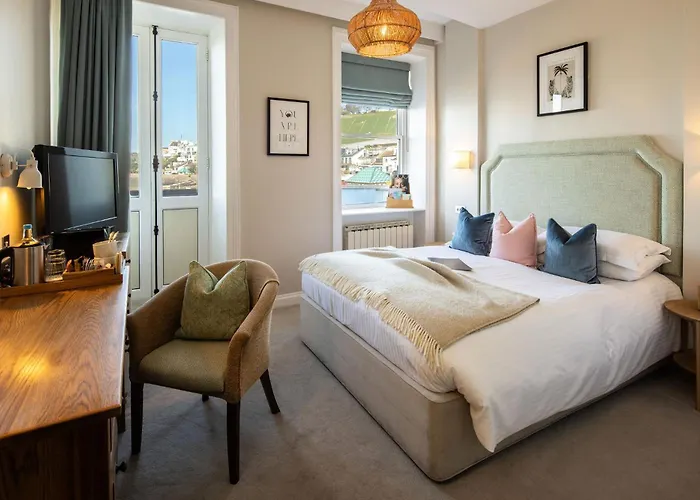 The Moorings Hotel & Restaurant
